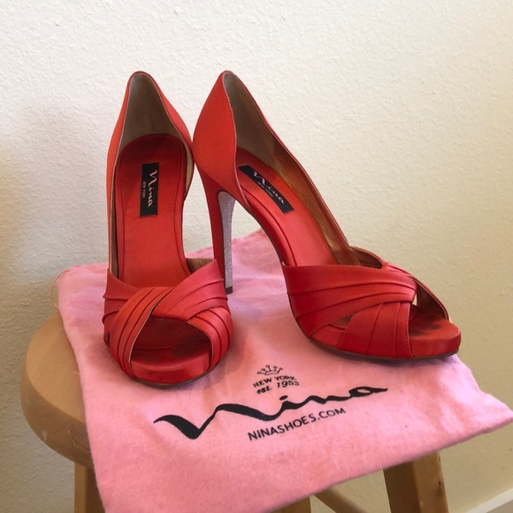 GLITTER SOLE Orange Nina Satin Pumps - Picture 2 of 7